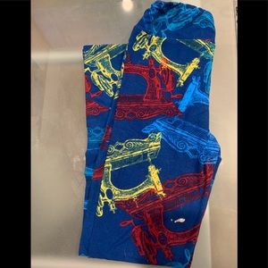 Lularoe Tween 8-14 leggings good preowned cond